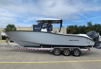 2024 Cape Horn 32T Gray Boat